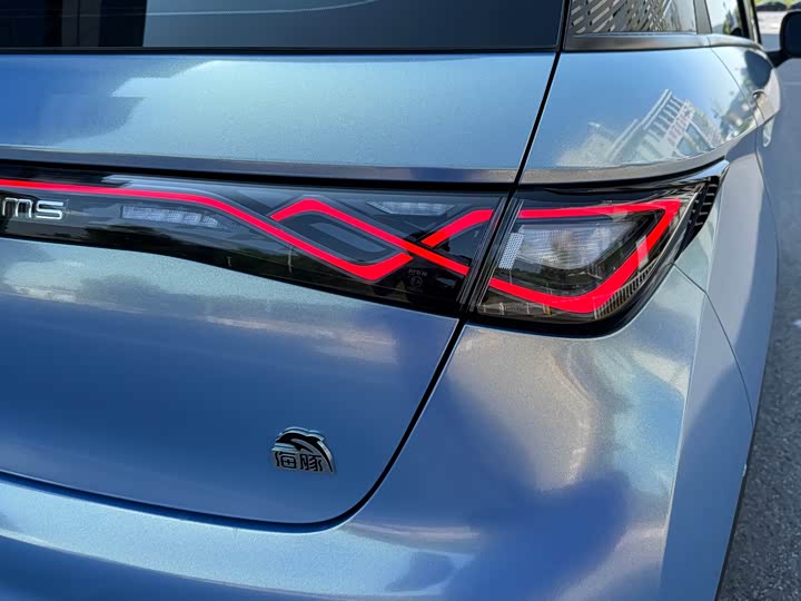 Фото 20 - BYD Dolphin