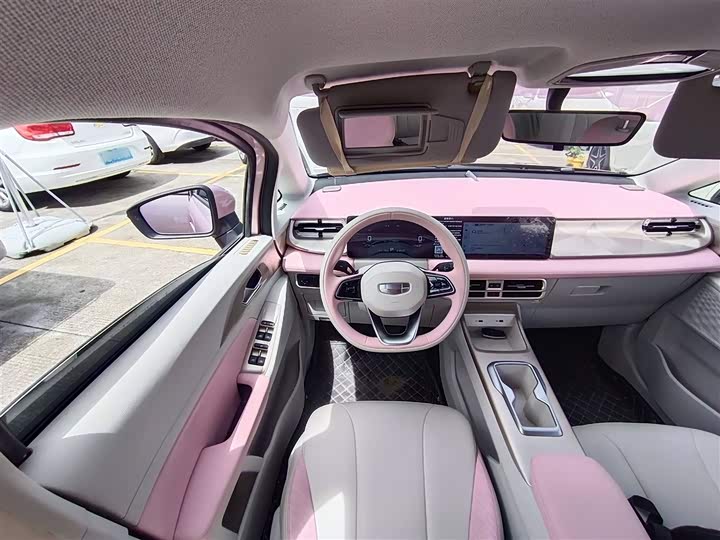 Фото 11 - Geely Geometry E Firefly