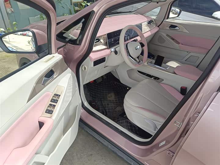 Фото 16 - Geely Geometry E Firefly