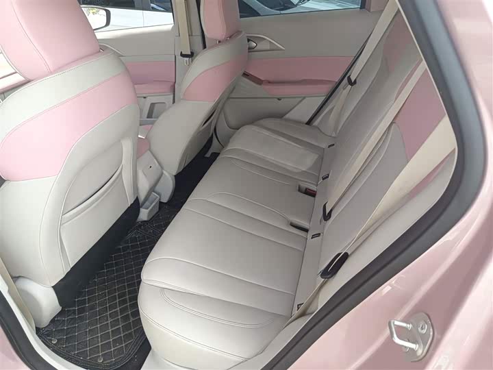 Фото 17 - Geely Geometry E Firefly