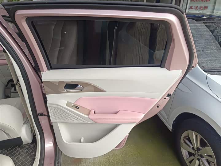 Фото 27 - Geely Geometry E Firefly