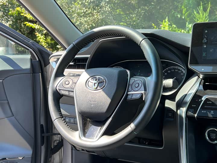 Фото 12 - Toyota Venza