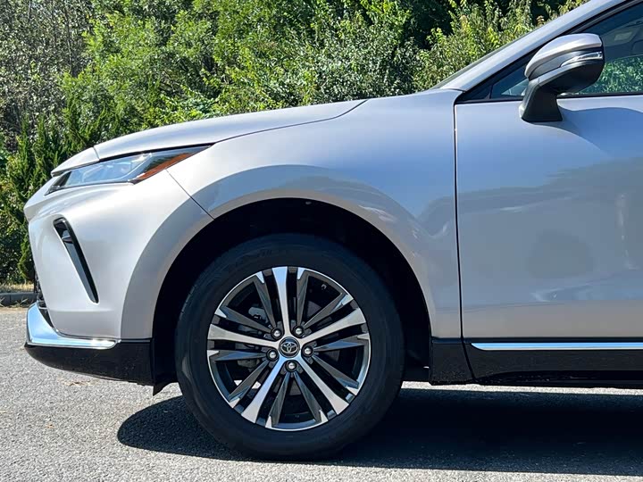 Фото 15 - Toyota Venza