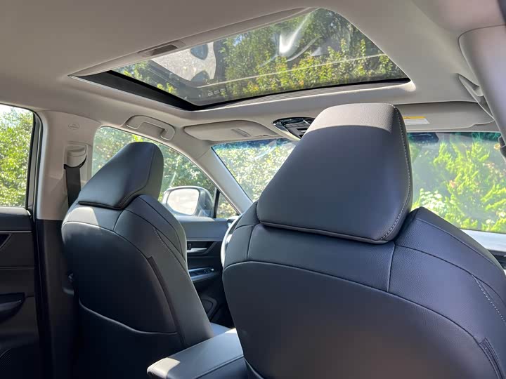 Фото 9 - Toyota Venza