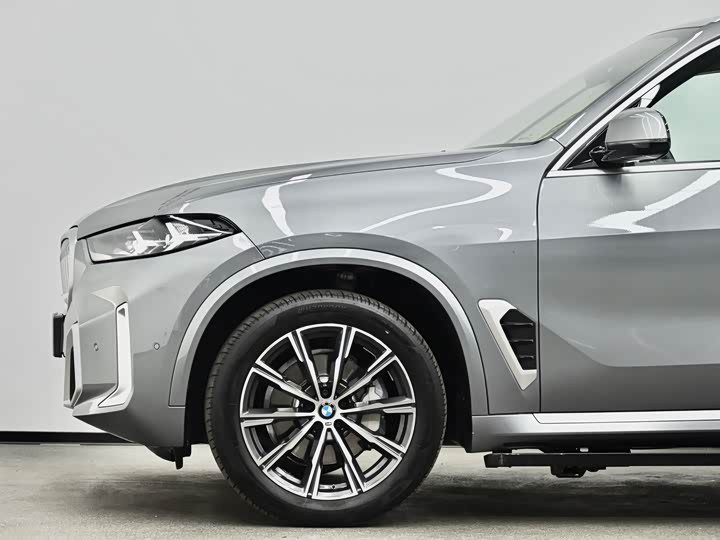 Фото 18 - BMW X5