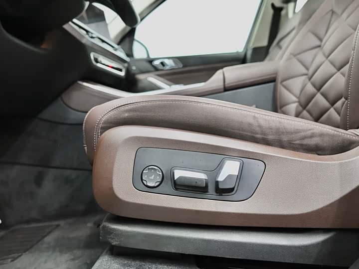 Фото 35 - BMW X5