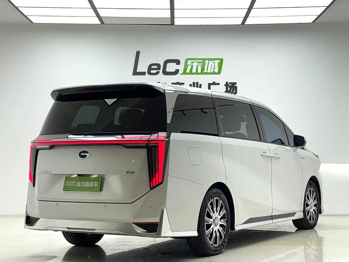 Фото 20 - GAC Trumpchi E9