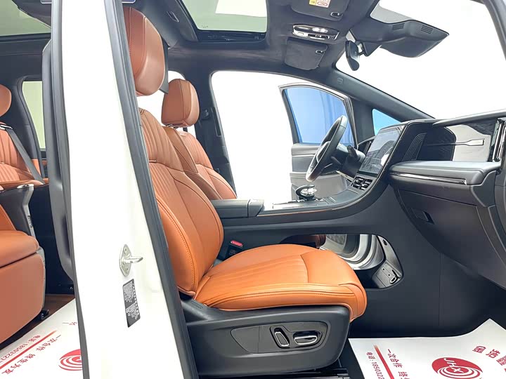 Фото 8 - GAC Trumpchi E9