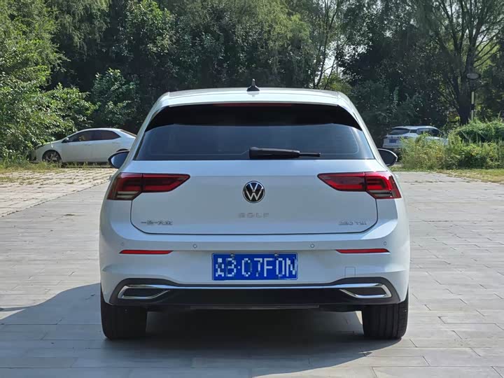 Фото 4 - Volkswagen Golf