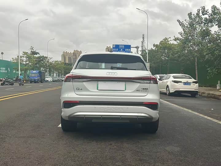 Фото 8 - Audi Q4 e-tron