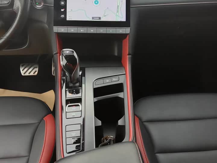 Фото 10 - MG Motor 6