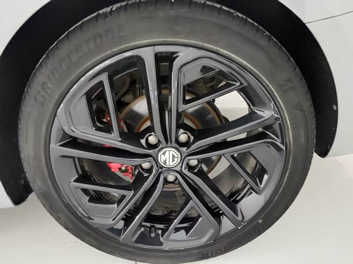 Фото 14 - MG Motor 6