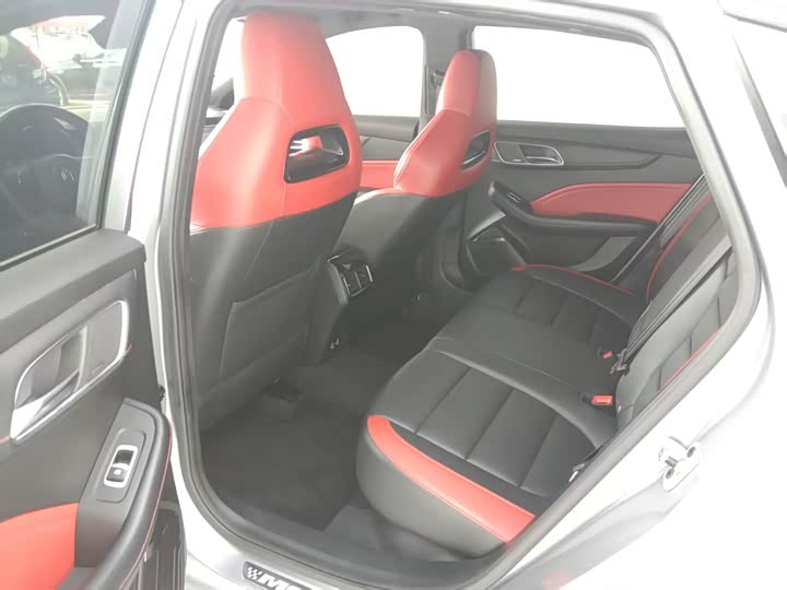 Фото 8 - MG Motor 6