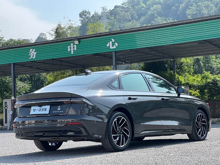 Фото 8 - Lincoln Z (Zephyr)