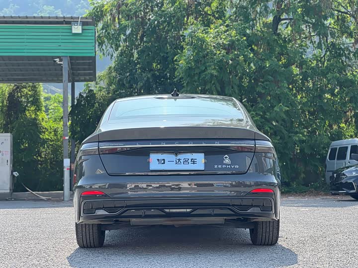 Фото 9 - Lincoln Z (Zephyr)