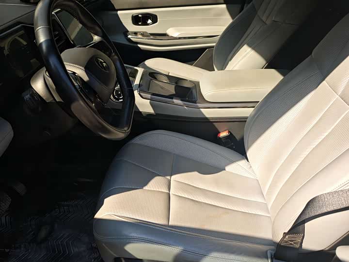 Фото 11 - Nio ES8