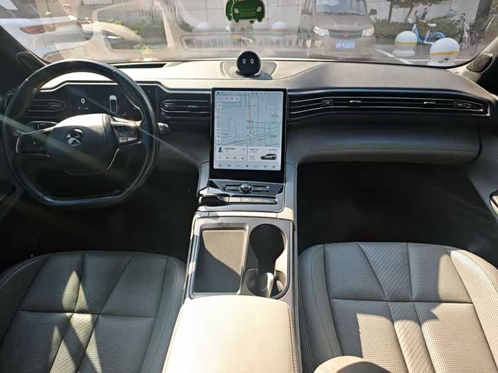 Фото 2 - Nio ES8