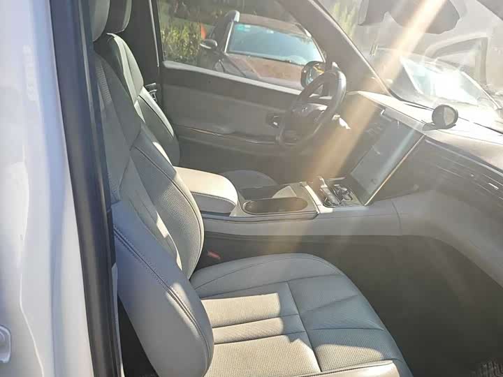 Фото 3 - Nio ES8