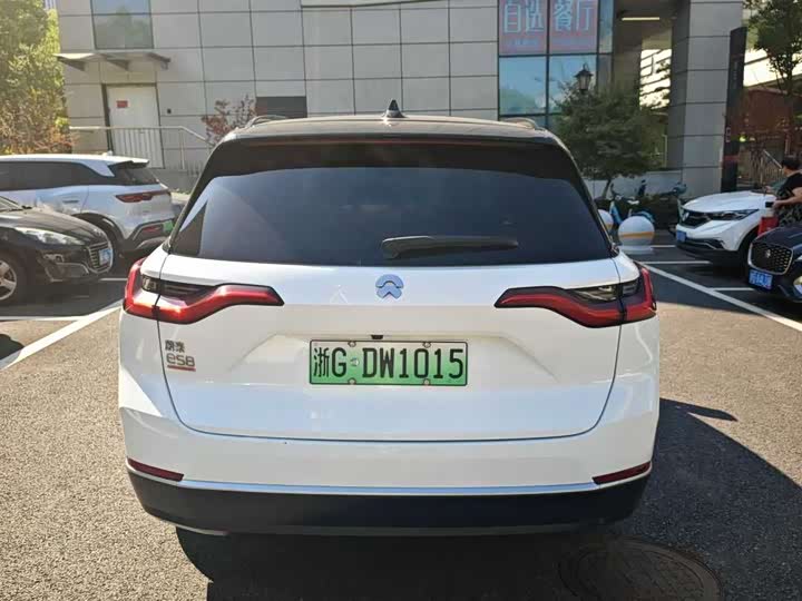 Фото 6 - Nio ES8