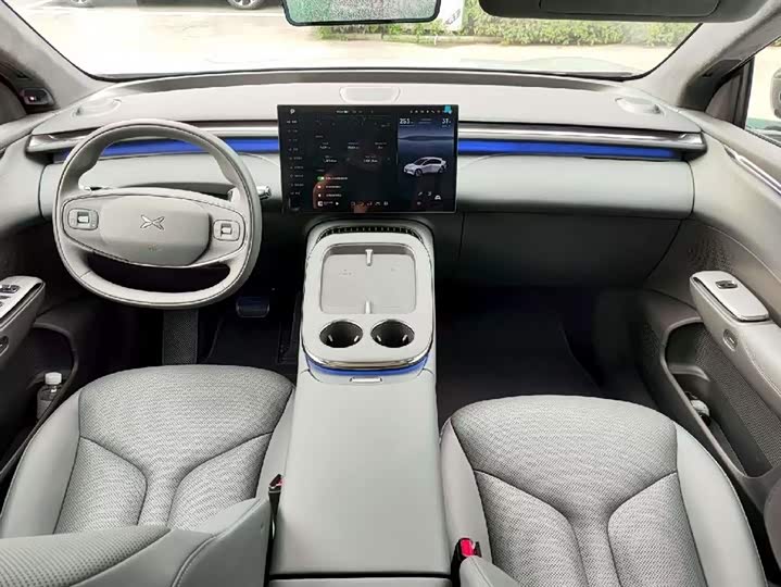 Фото 4 - XPeng G7