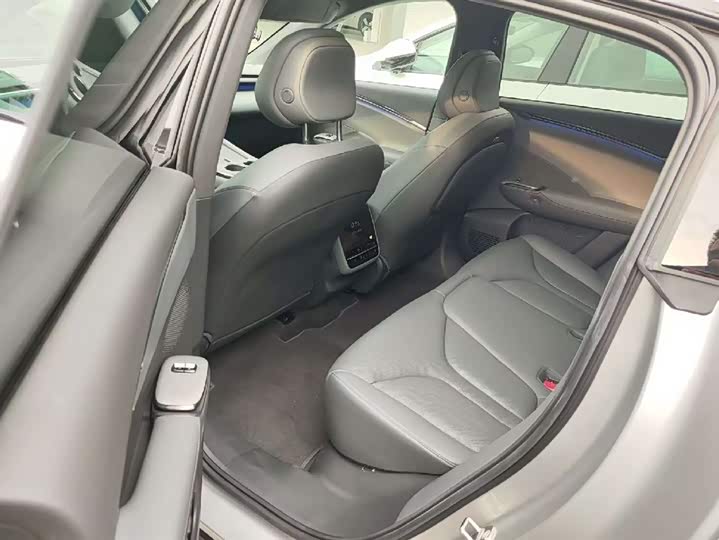 Фото 6 - XPeng G7