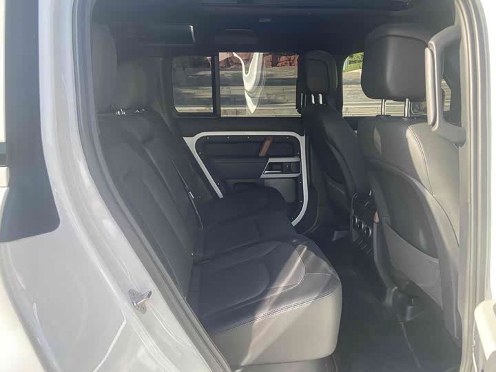 Фото 11 - Land Rover Defender