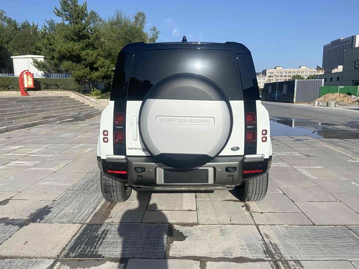 Фото 16 - Land Rover Defender