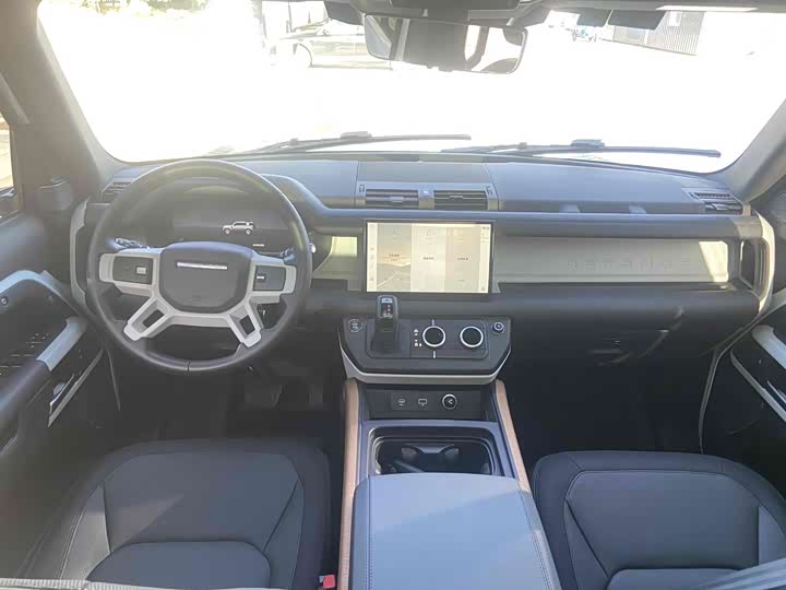 Фото 6 - Land Rover Defender