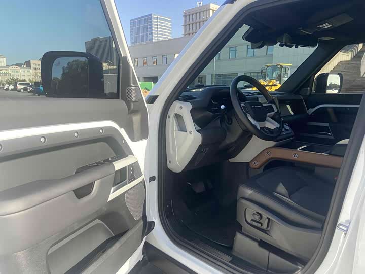 Фото 9 - Land Rover Defender