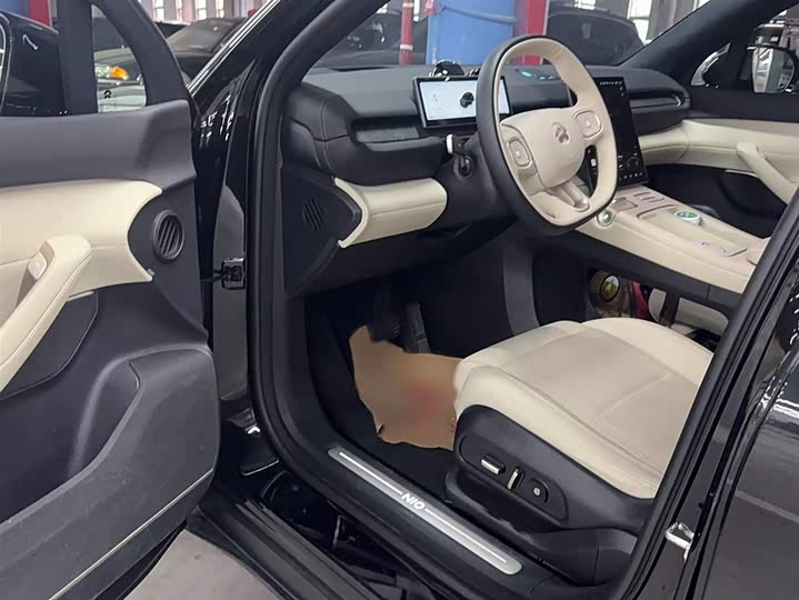 Фото 10 - Nio ES6