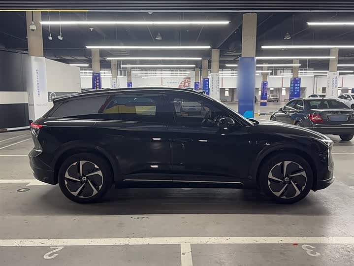 Фото 4 - Nio ES6