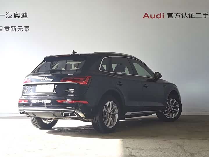 Фото 3 - Audi Q5L