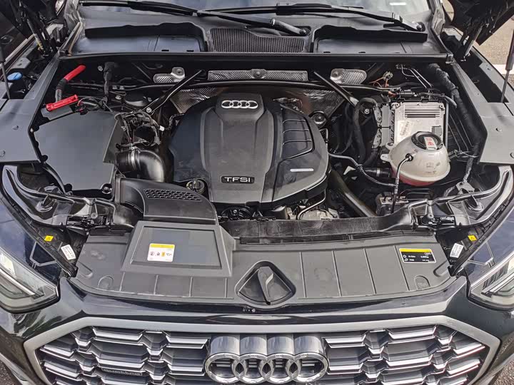 Фото 4 - Audi Q5L