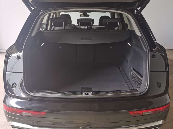 Фото 8 - Audi Q5L