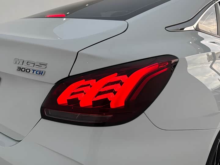 Фото 12 - MG Motor 5