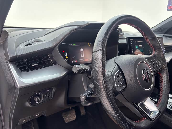 Фото 8 - MG Motor 5