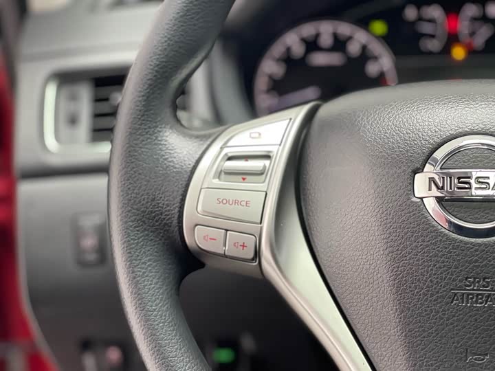 Фото 17 - Nissan Tiida