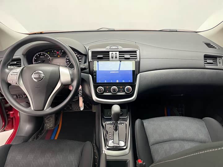 Фото 23 - Nissan Tiida