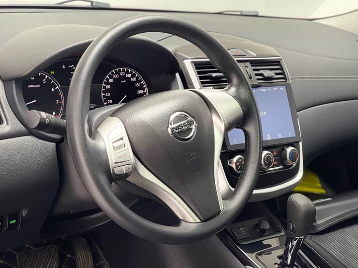 Фото 26 - Nissan Tiida