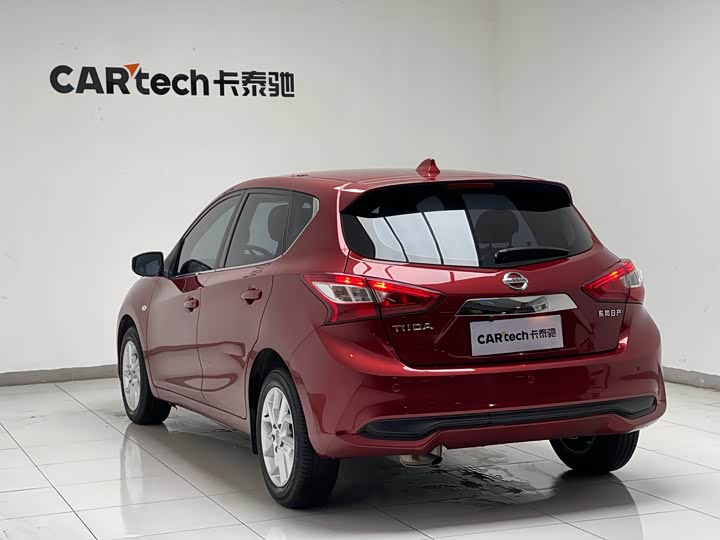 Фото 35 - Nissan Tiida