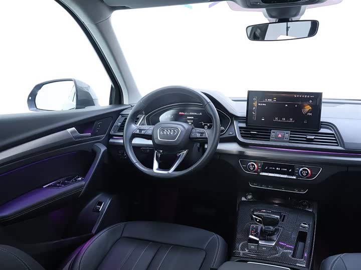 Фото 14 - Audi Q5L