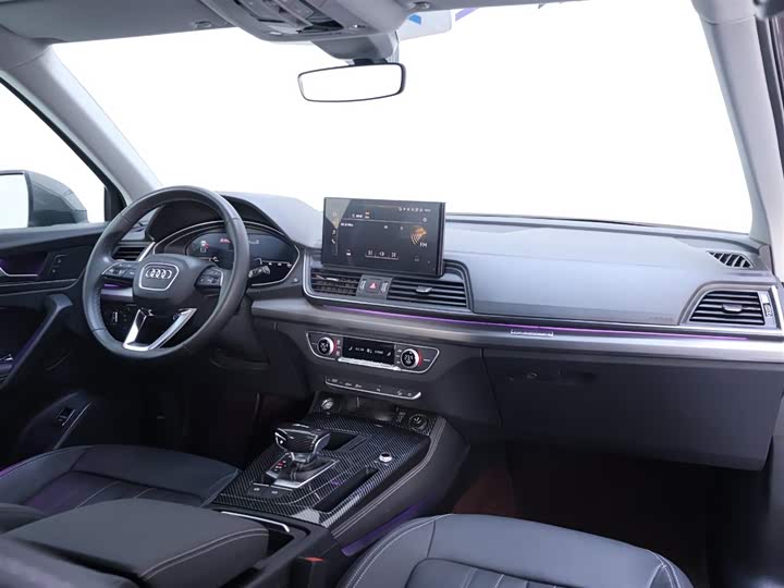 Фото 19 - Audi Q5L