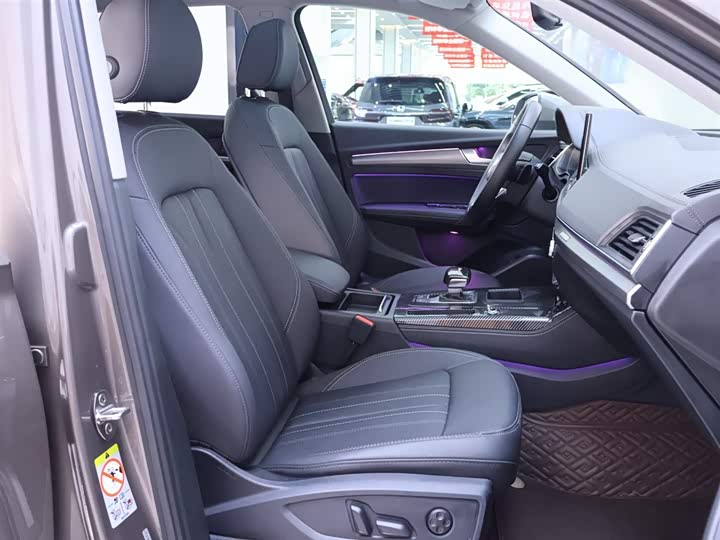 Фото 20 - Audi Q5L