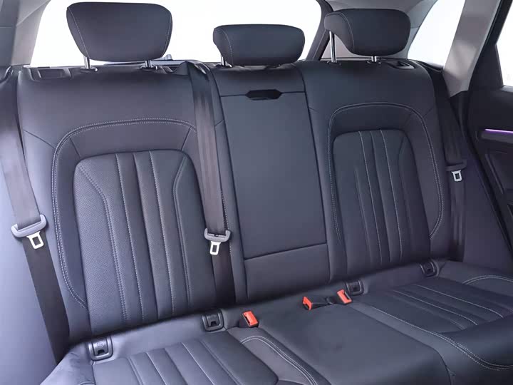 Фото 22 - Audi Q5L