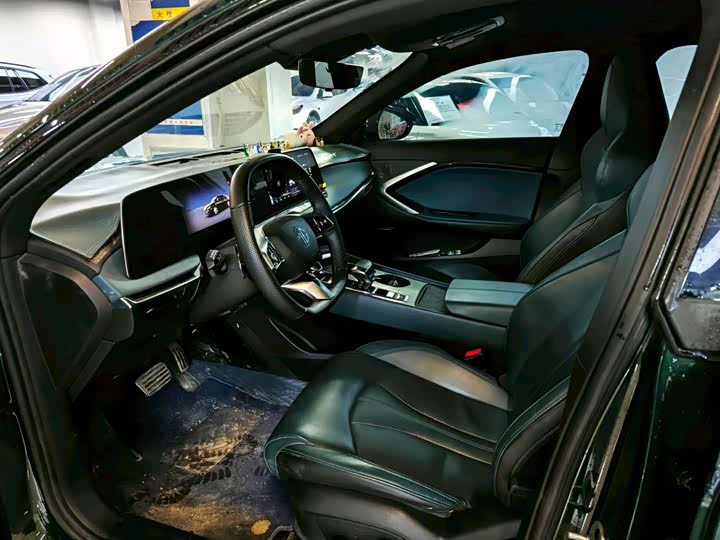 Фото 10 - MG Motor 7