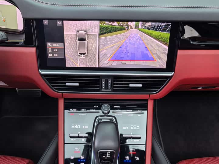 Фото 15 - Porsche Cayenne