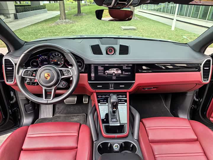 Фото 26 - Porsche Cayenne