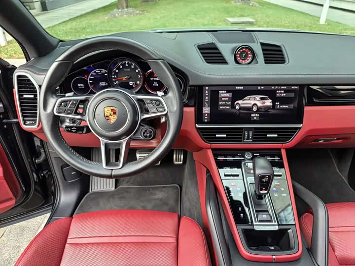 Фото 27 - Porsche Cayenne