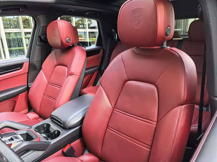 Фото 35 - Porsche Cayenne