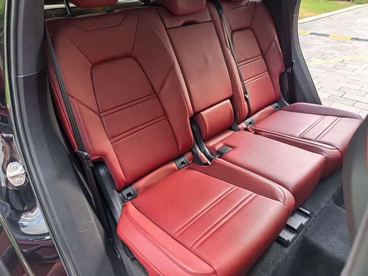 Фото 37 - Porsche Cayenne